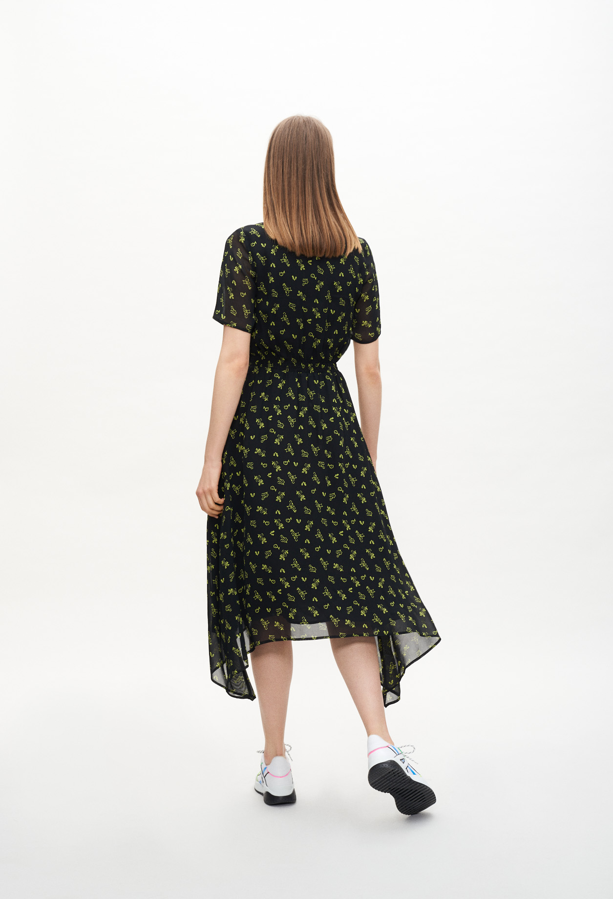 Robe longue fleurie &agrave; pans