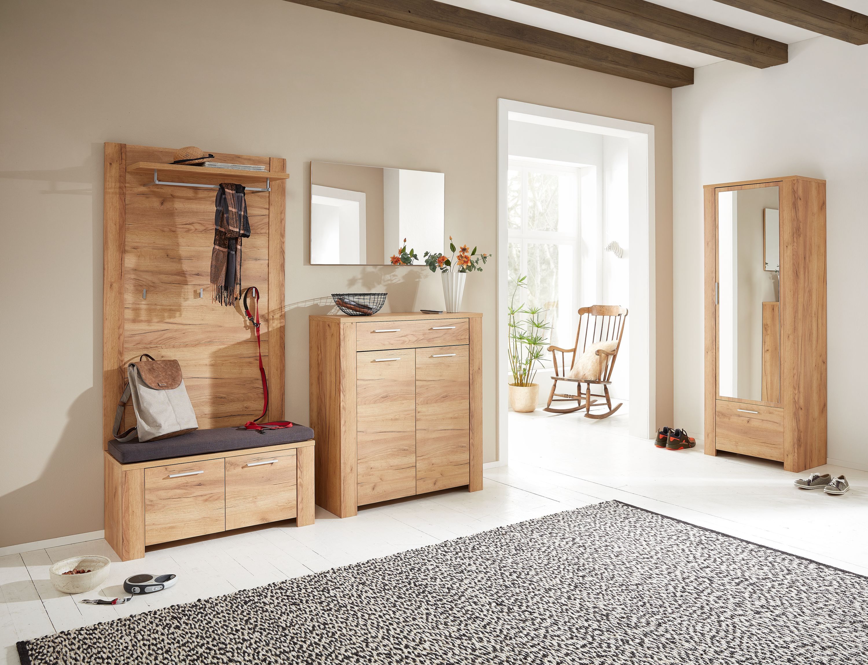 Garderobe CASTERA