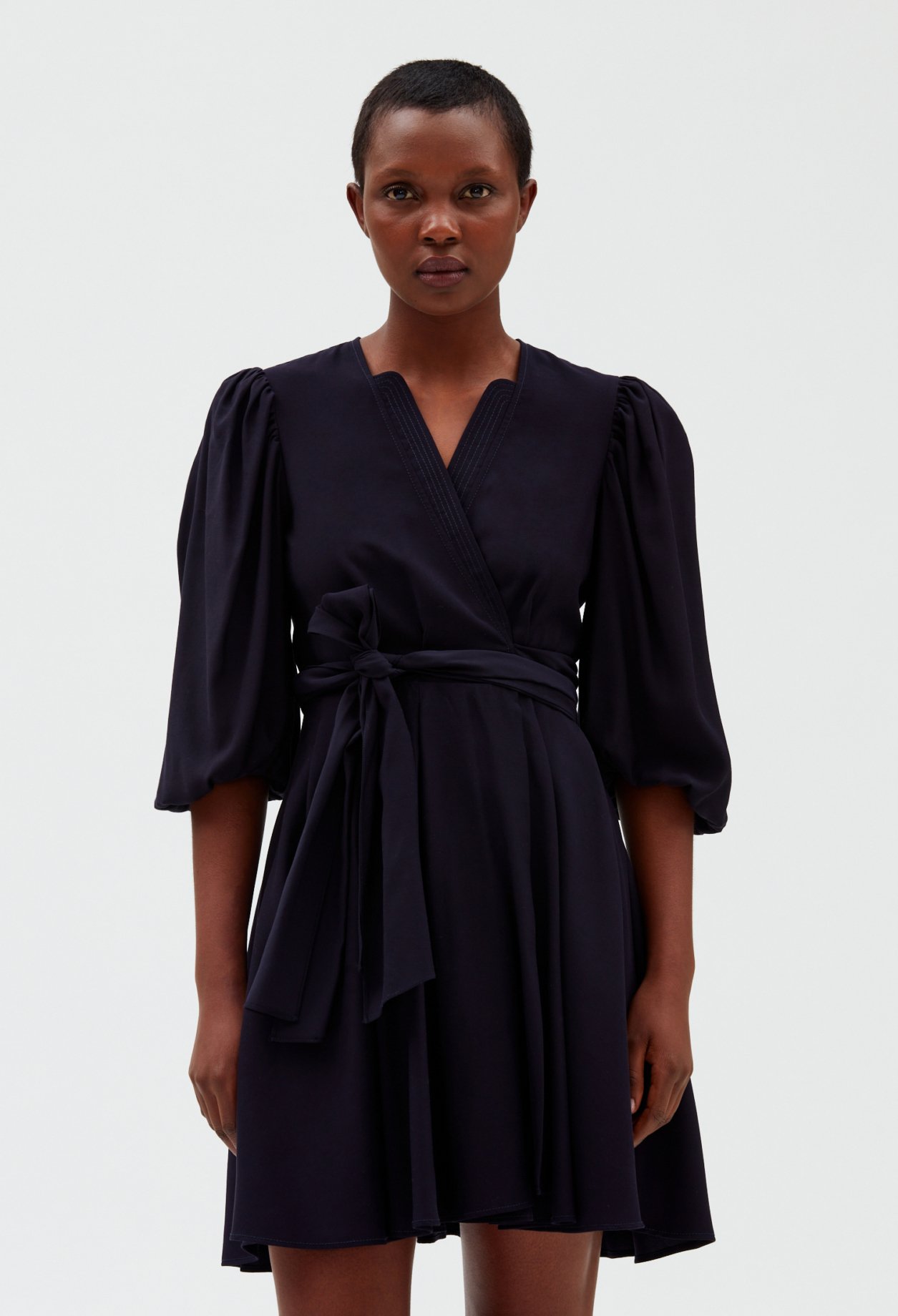 Robe courte porte-feuille marine