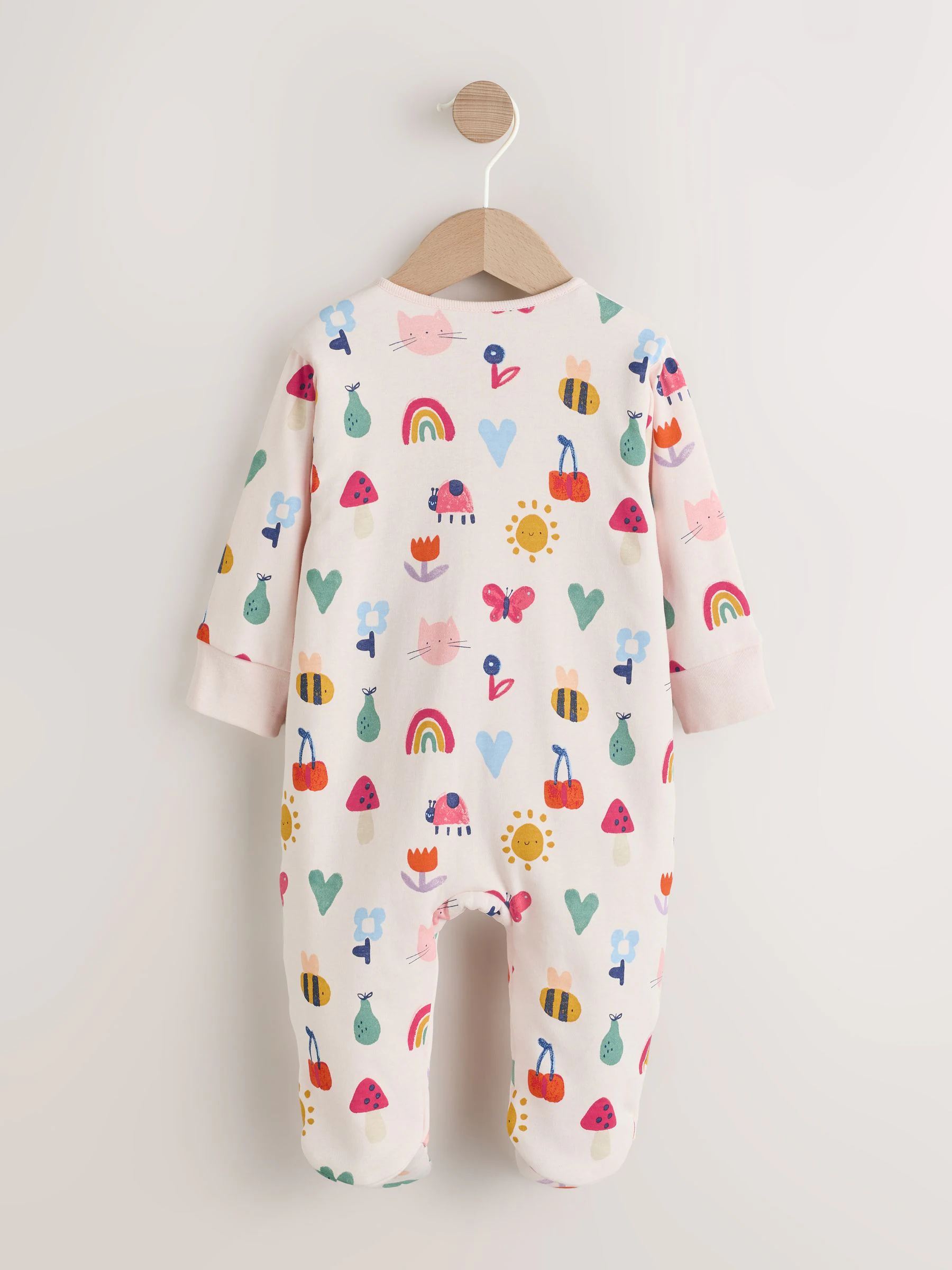 Felgekleurd met figuurtjes - 2.5 TOG gewatteerde babypyjama