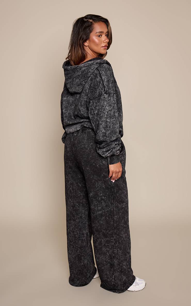 Noir Effet Croco Prettylittlething Shape Jogging Large À Jambes Évasées