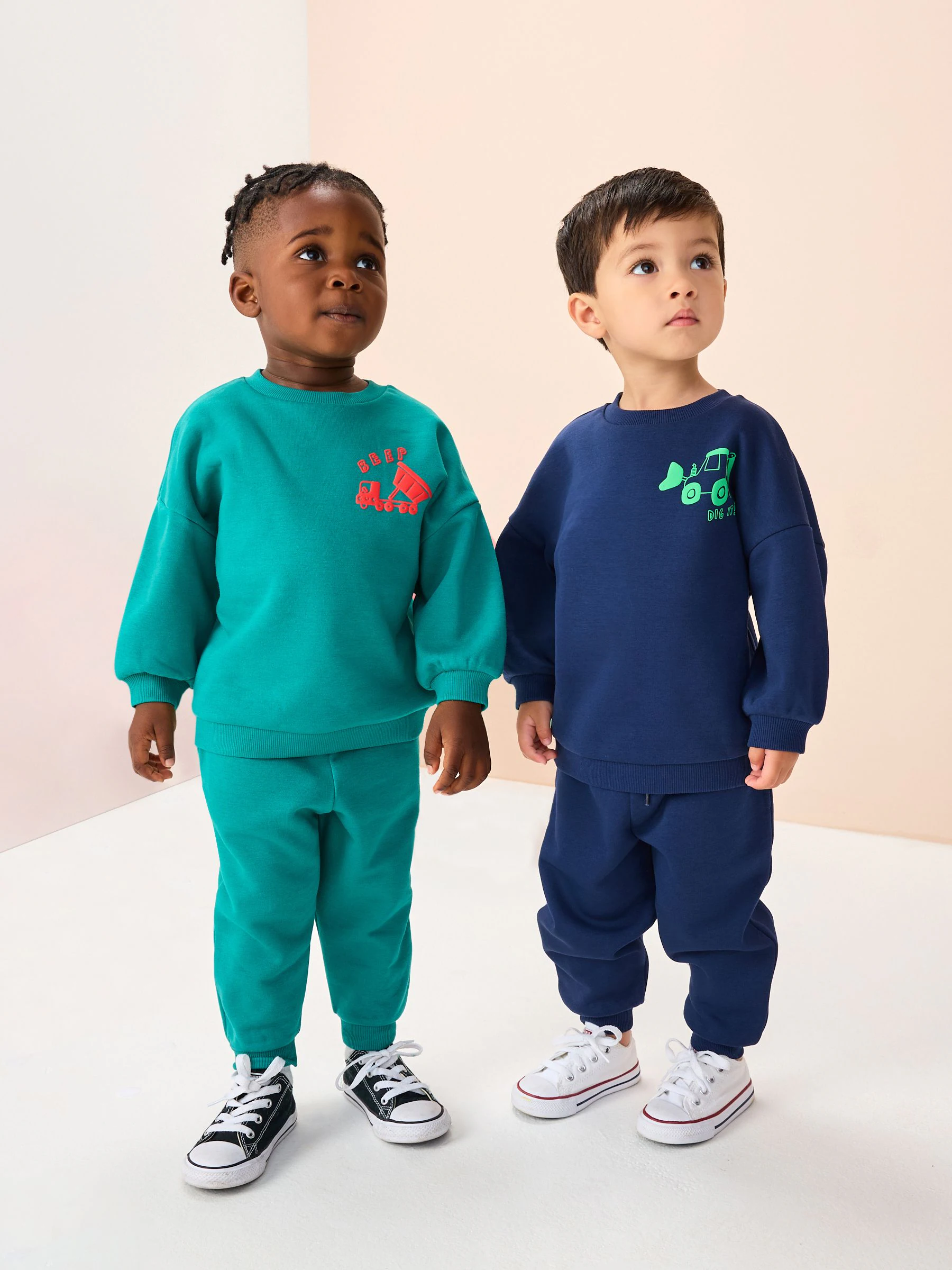Marineblauw/Groen transport bedrukt - Bedrukte set van sweater met ronde hals en joggingbroek (3mnd-7jr)
