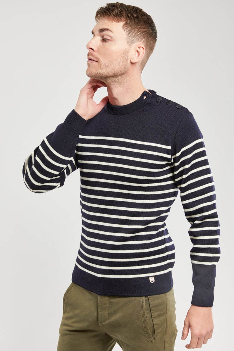 Pull marin rayé 