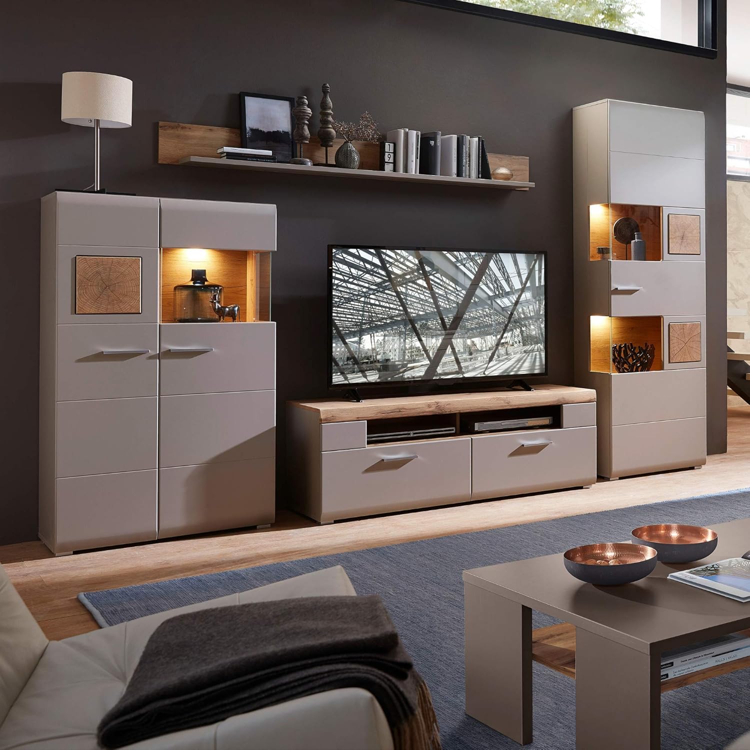 Stella Trading PLUS 2 TV-Board in Basalt mit schönem Eiche-Dekor Oberboden - hochwertiges Low-Board für Ihr Wohnzimmer - 140 x 51 x 47 cm (B/H/T)