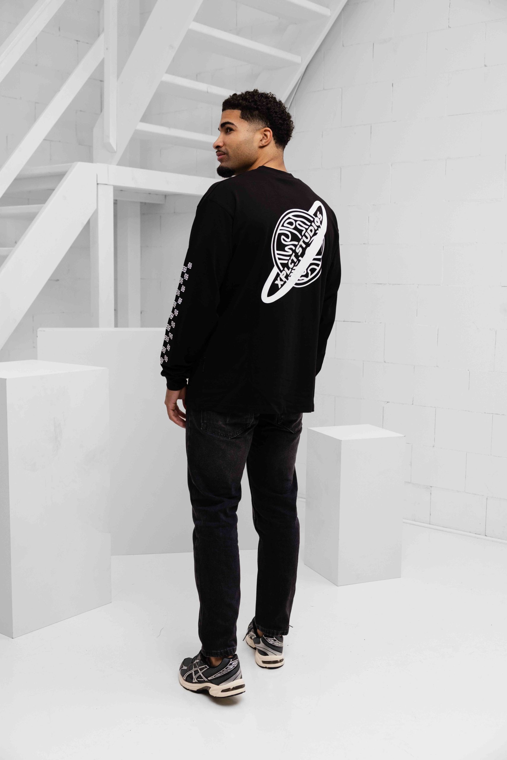 XPLCT Galaxy Longsleeve Heren Zwart
