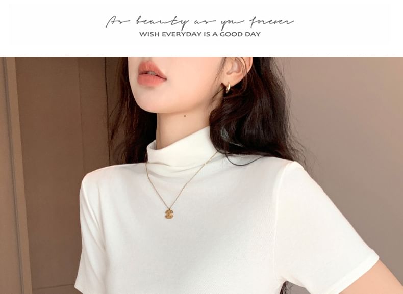Magimomo - T-shirt met korte mouwen en mockneck, effen