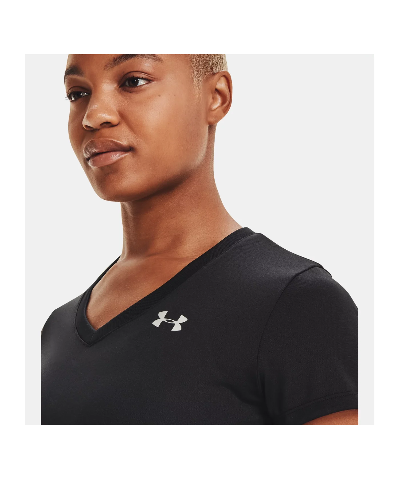 Under Armour Tech V-Neck T-Shirt Damen F002
