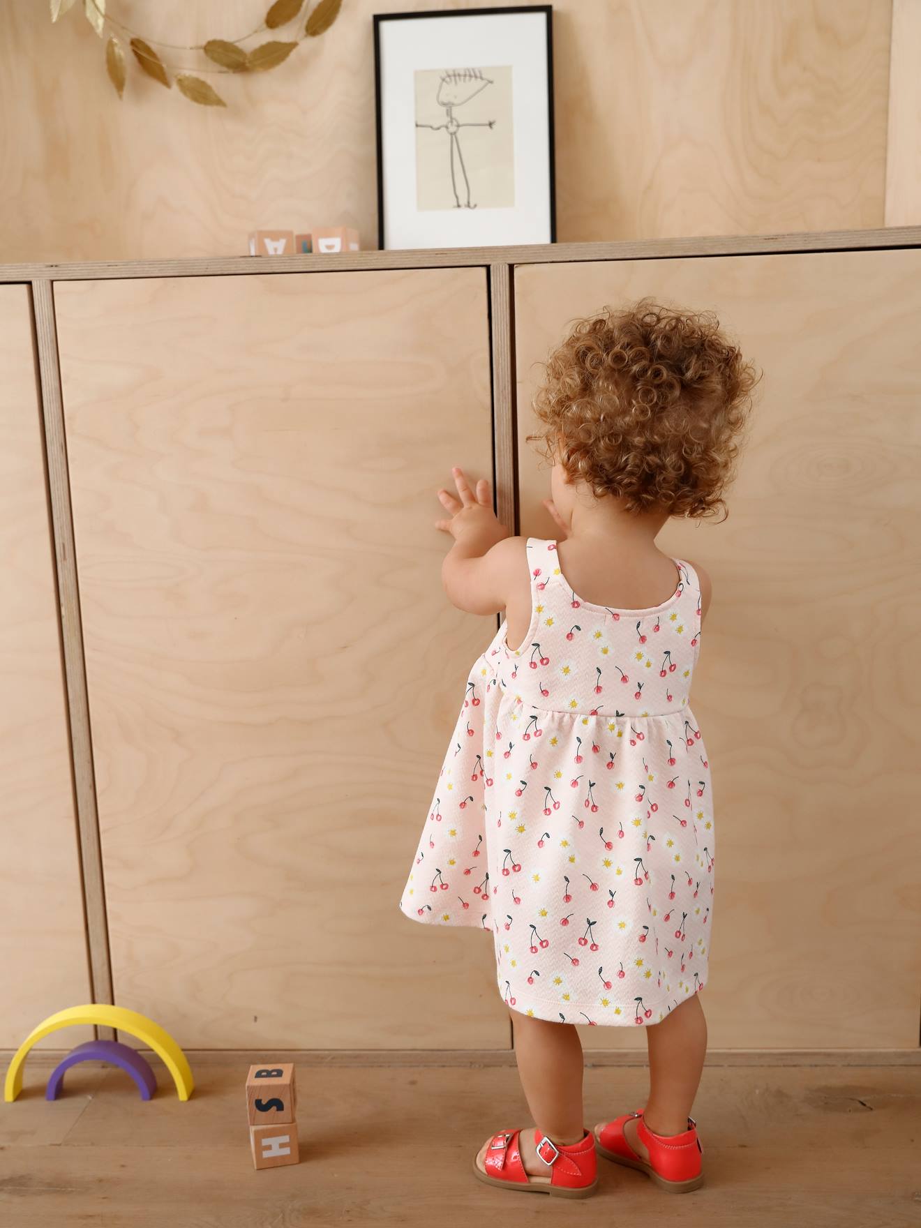 Vestido sem mangas para bebê na cor cru