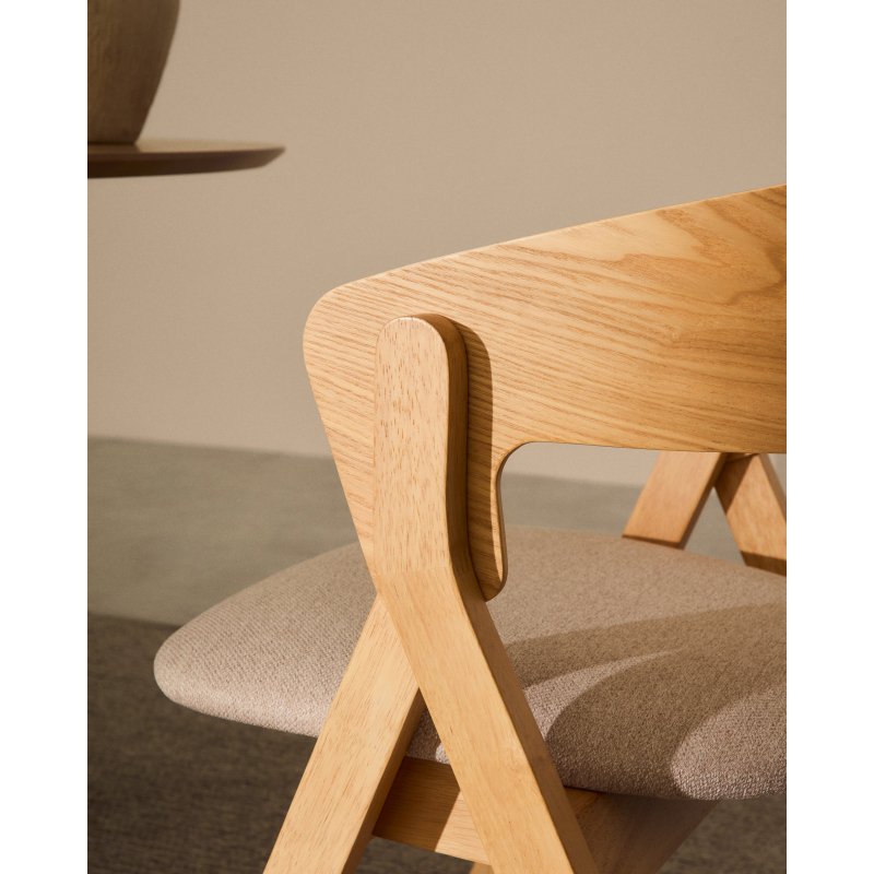 Chaise Godia en placage de frêne finition naturelle et tissu chenille beige