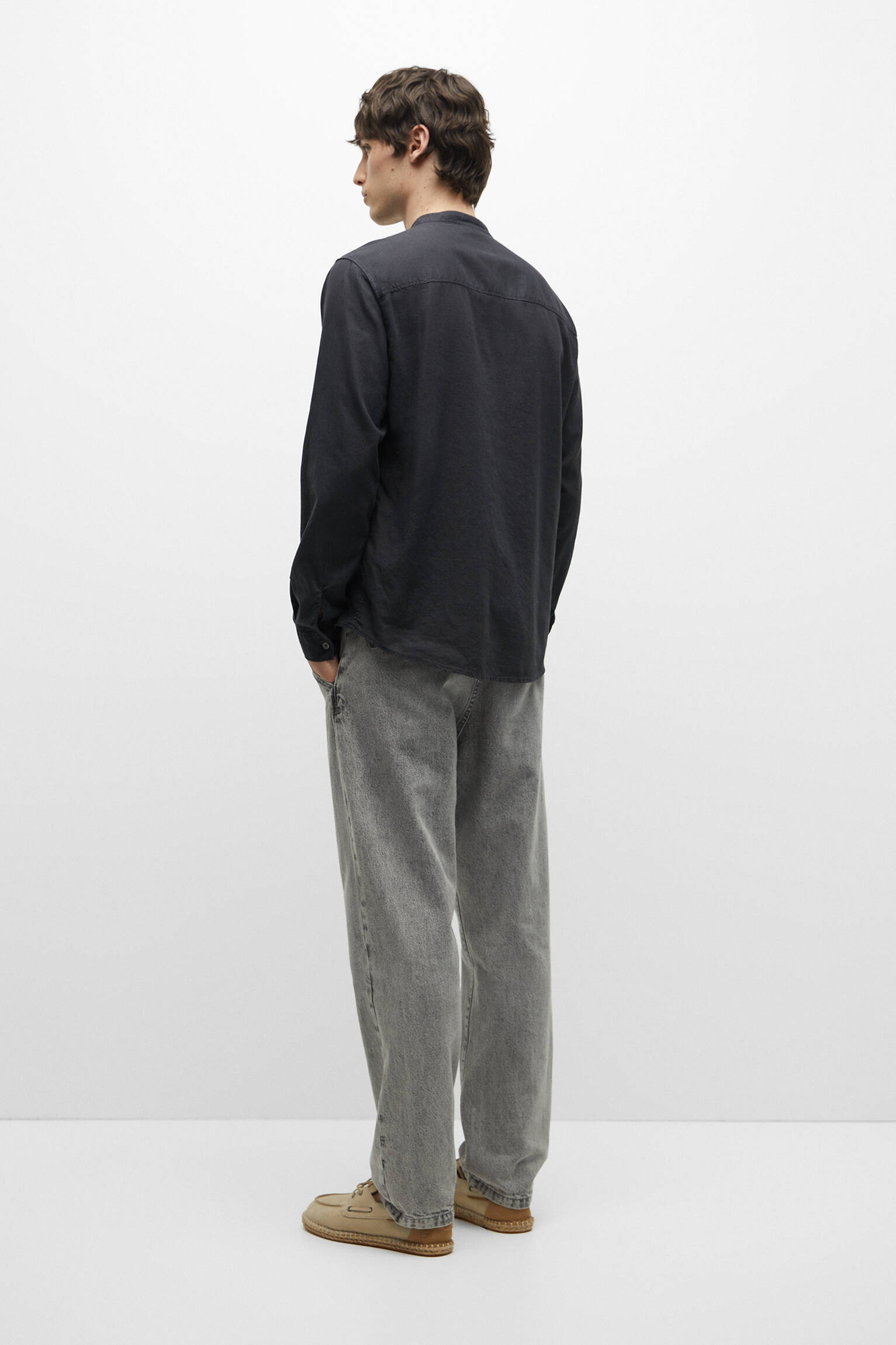 CAMISA COM GOLA MAO - ANTRACITE ESCURO