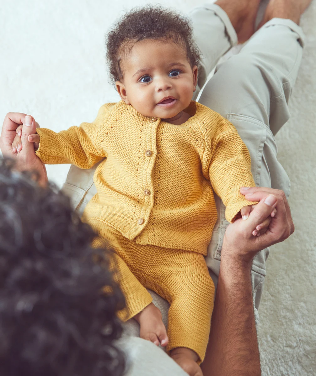 ENSEMBLE EN MAILLE DE COTON BIO JAUNE