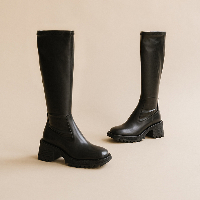 Bottes à semelles crantées et bouts carr...  en cuir stretch noir