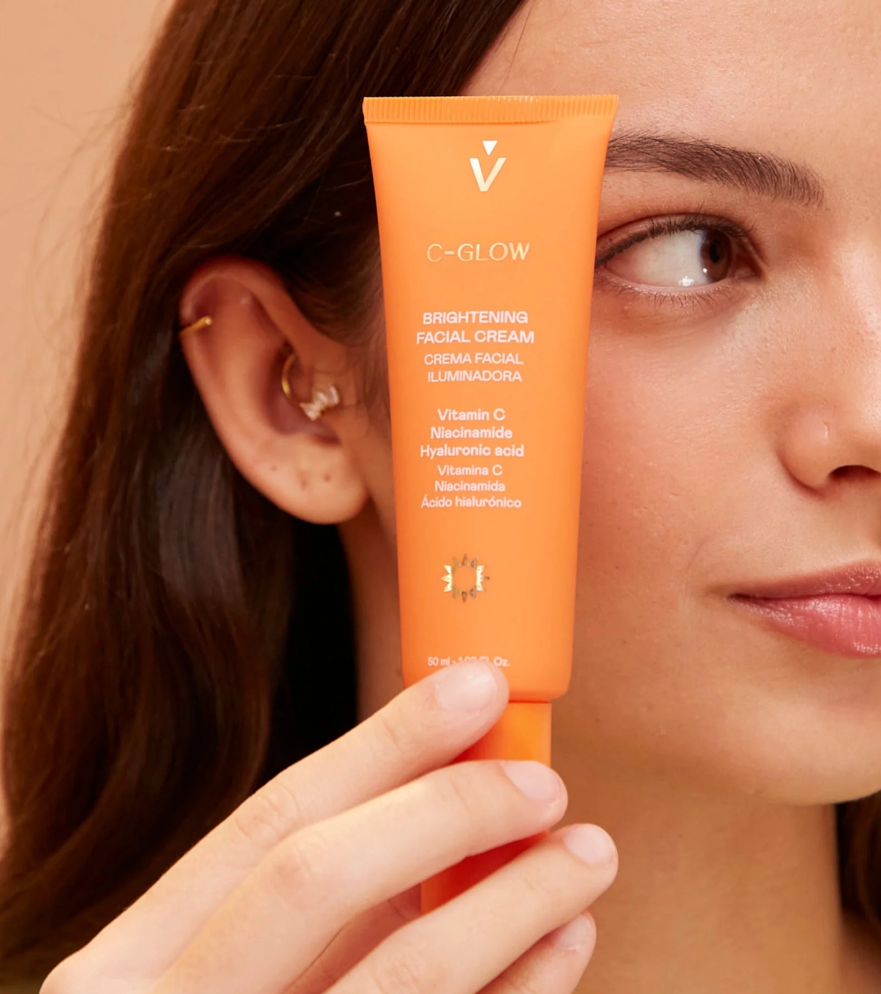 Valquer - *Skin Essentials* - Creme facial iluminador C-Glow