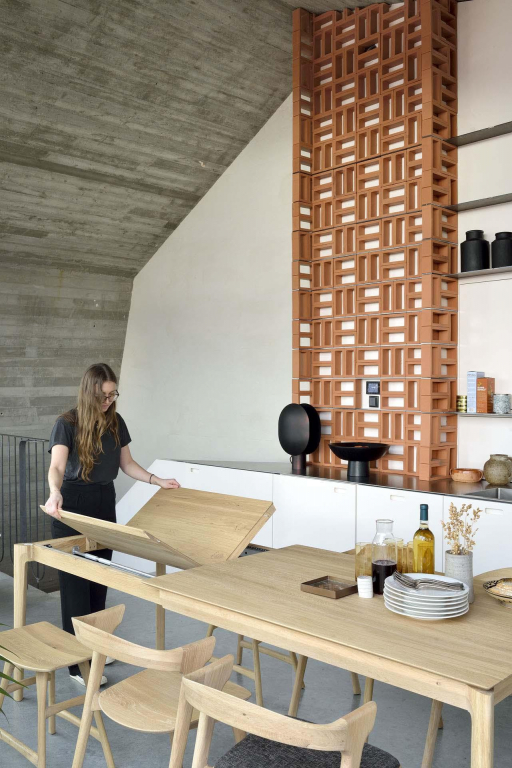 Ethnicraft Bok eettafel uitschuifbaar 180/280x100 teak