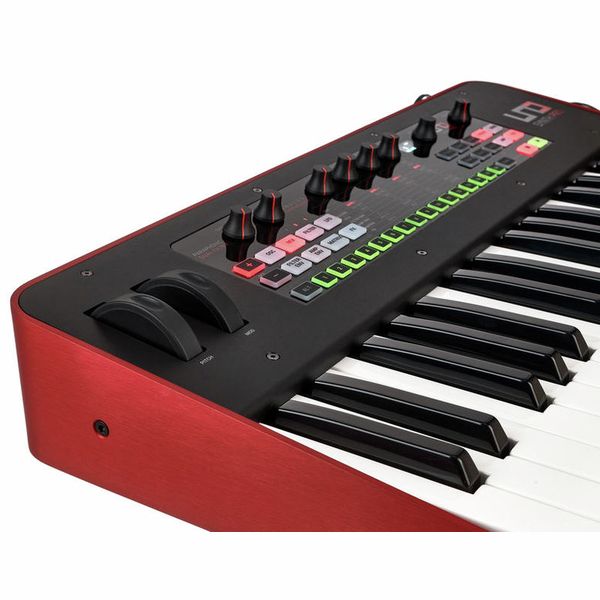 IK Multimedia UNO Synth Pro