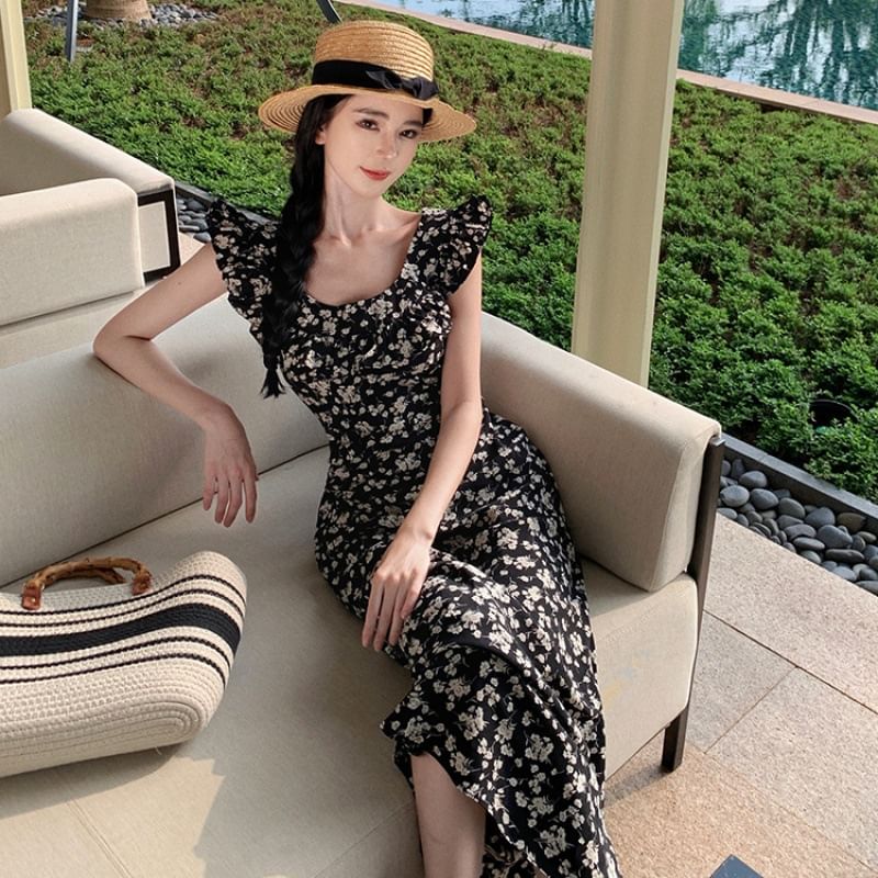 Peach+velvet - Mouwloze maxi-A-lijnjurk met ronde hals en bloemenprint en ruches