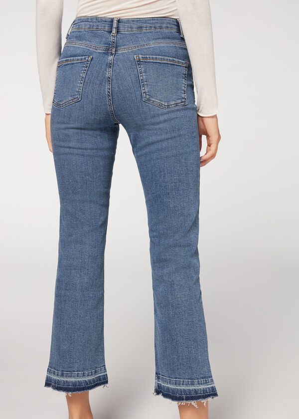 Calça jeans cropped flare