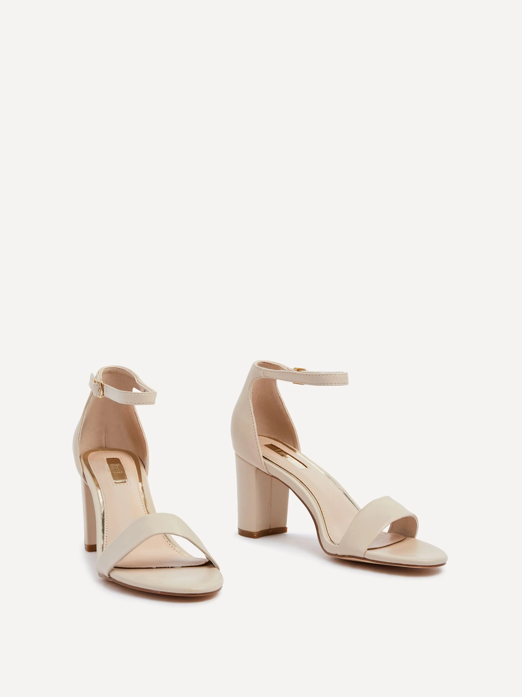 Licht beige - Linzi Franki met blokhak en open neus