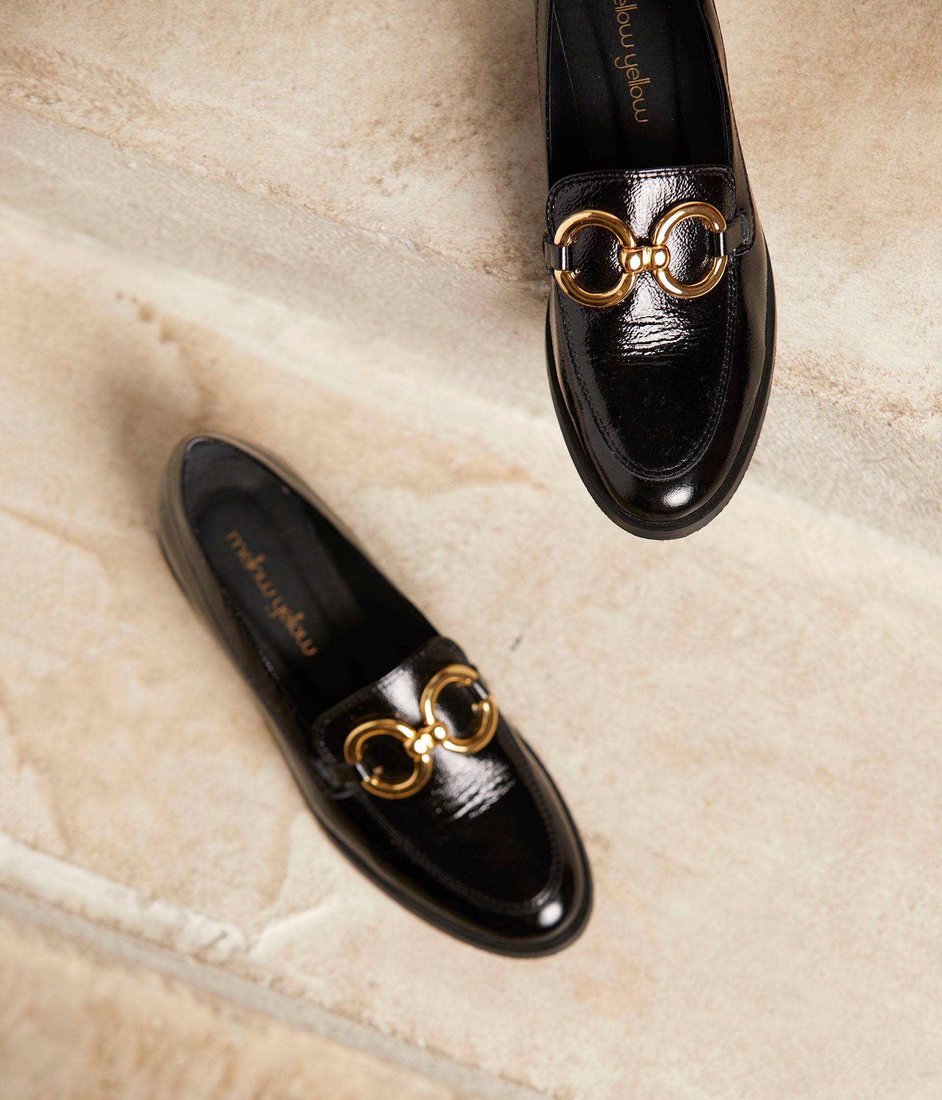 Mocassins noirs vernis Adina