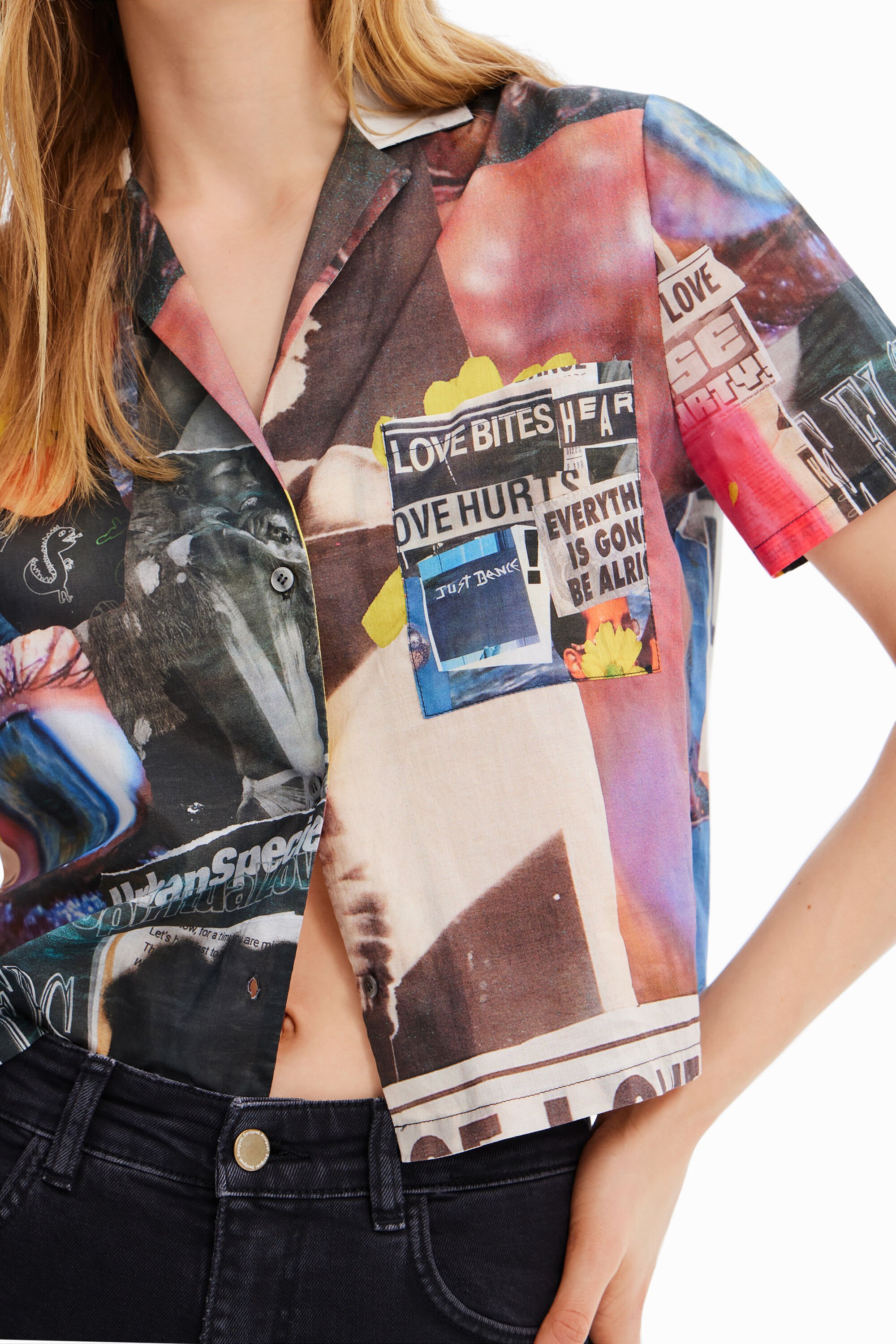 Chemise courte resort journaux