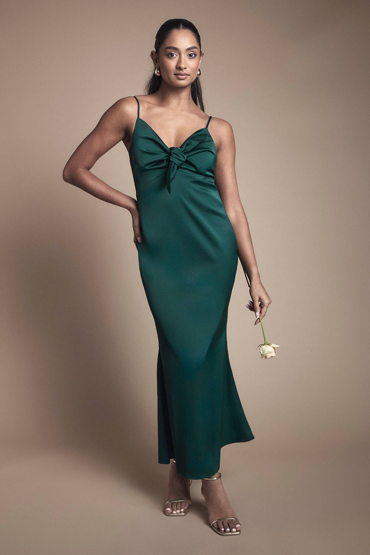 Oasis Robe de Demoiselle d'Honneur à Détails Liens et Bretelles