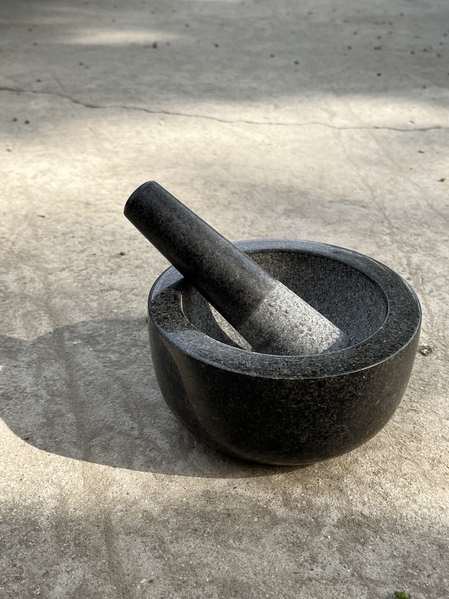 Mörser 'Polis', aus Granit, Ø 16 cm, H 8 cm zu 15,80
