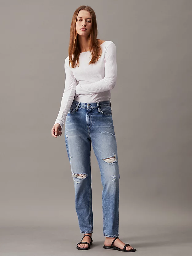 Calça jeans de mãe