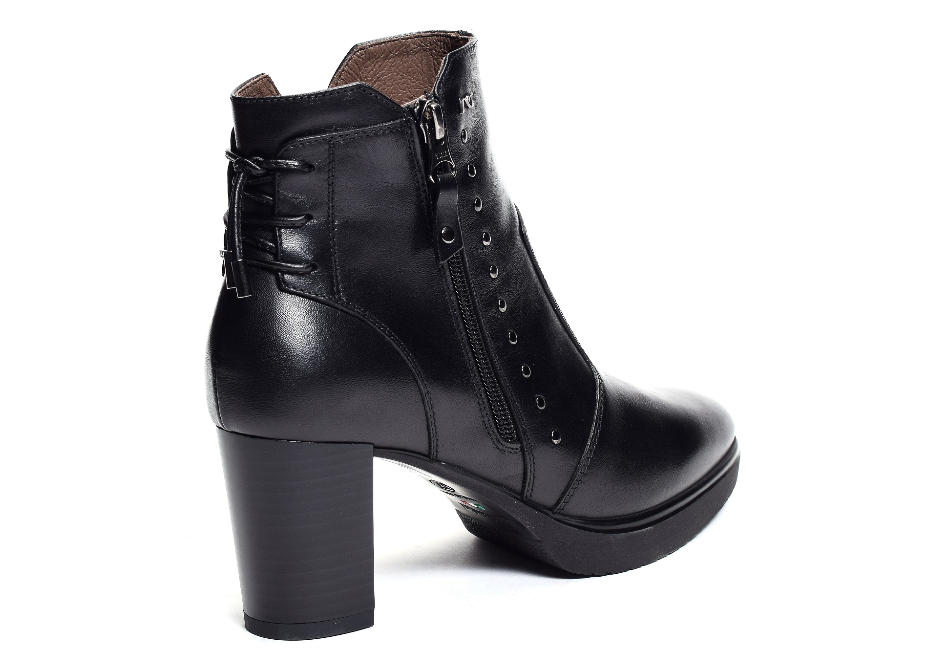 16700 noir