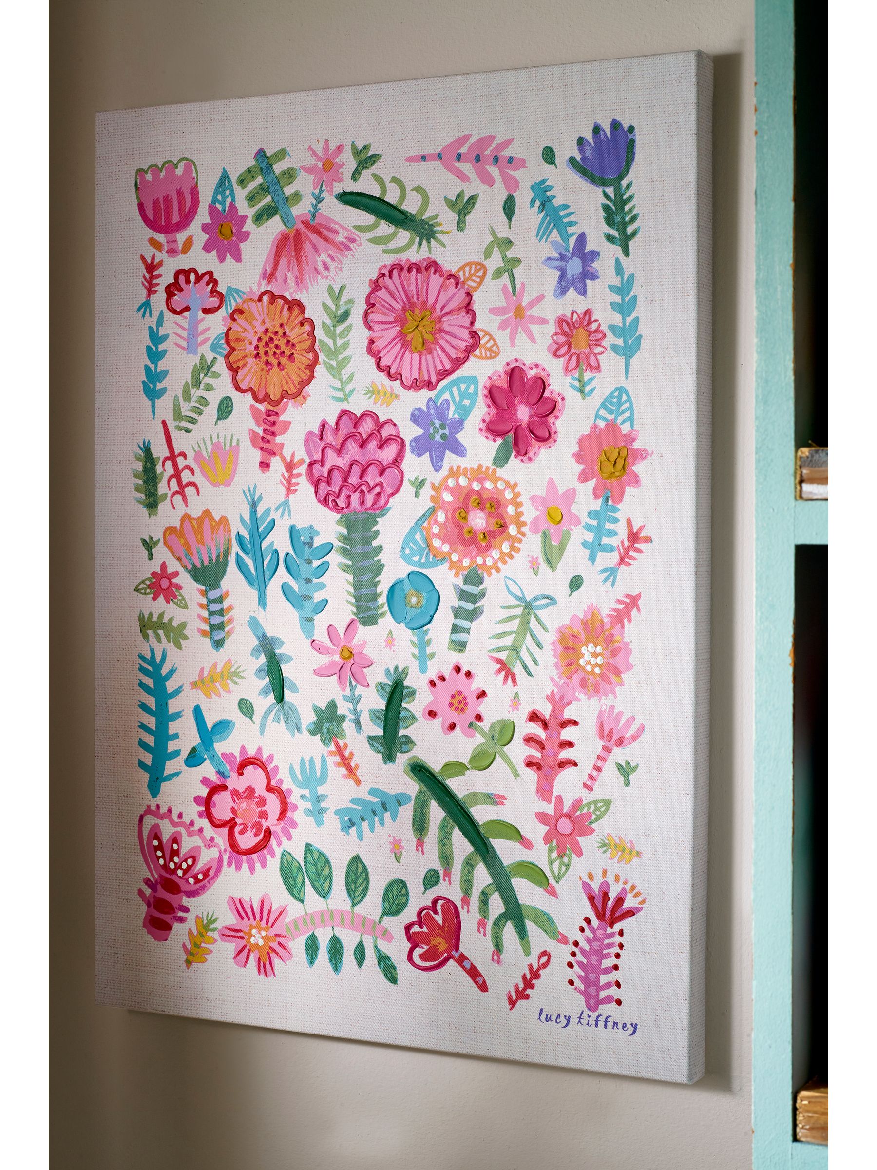 Lucy Tiffney canvas met bloemenprint