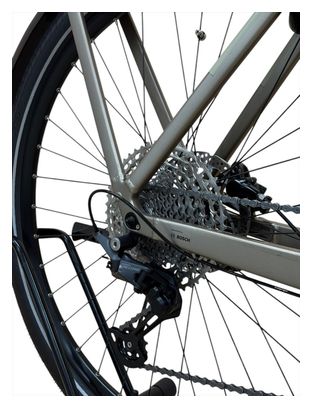 Produit reconditionné . Cube Kathmandu Hybrid Pro 625 Shimano Deore 2023 . Vélo électrique . Cube . très bon état