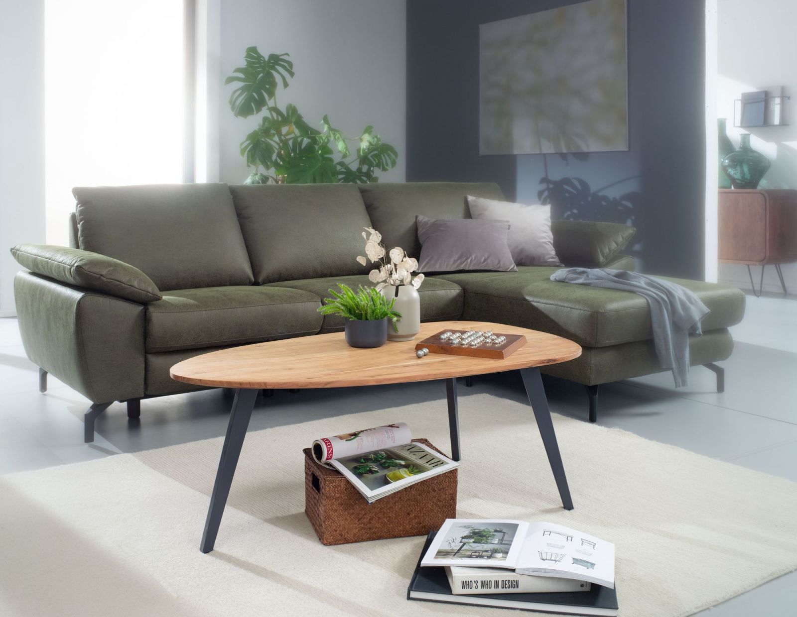 Couchtisch - Akazie hellbraun - 3-Fuß Gestell - 110 cm