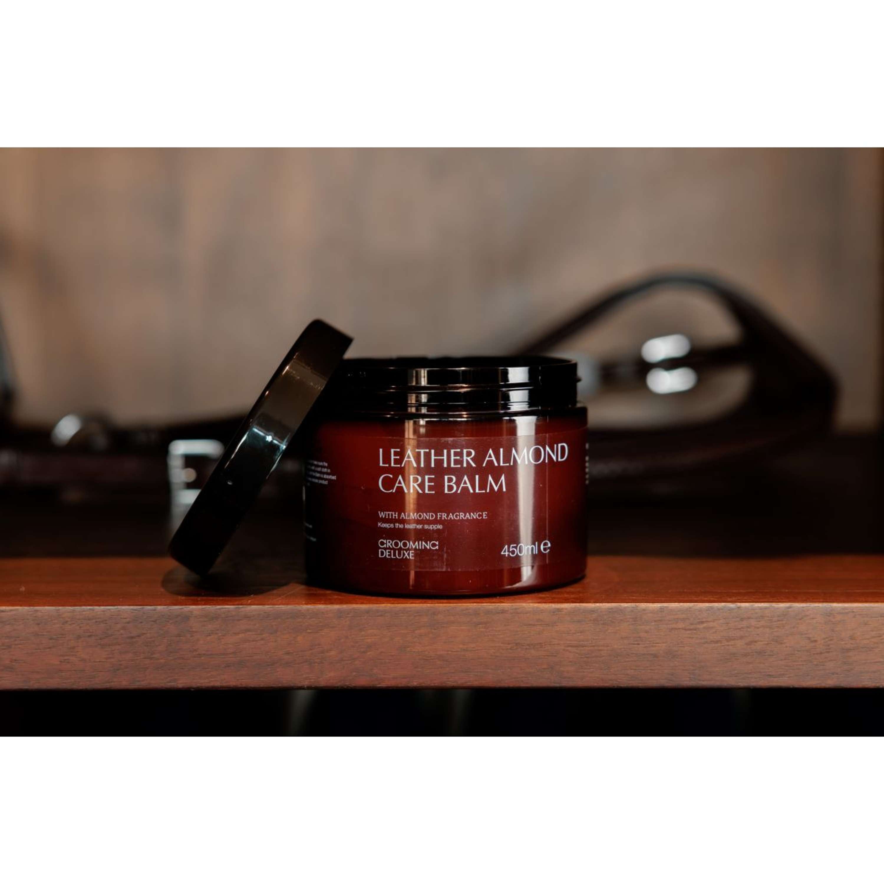 Grooming Deluxe by Kentucky Leather Almond care balm