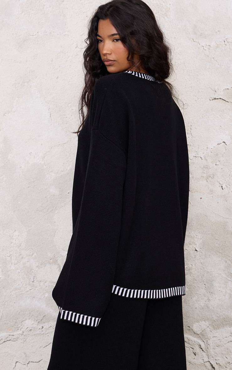 Monochrome Synthétiquell Oversize En Maille Avec Détail De Coutures Contrastées