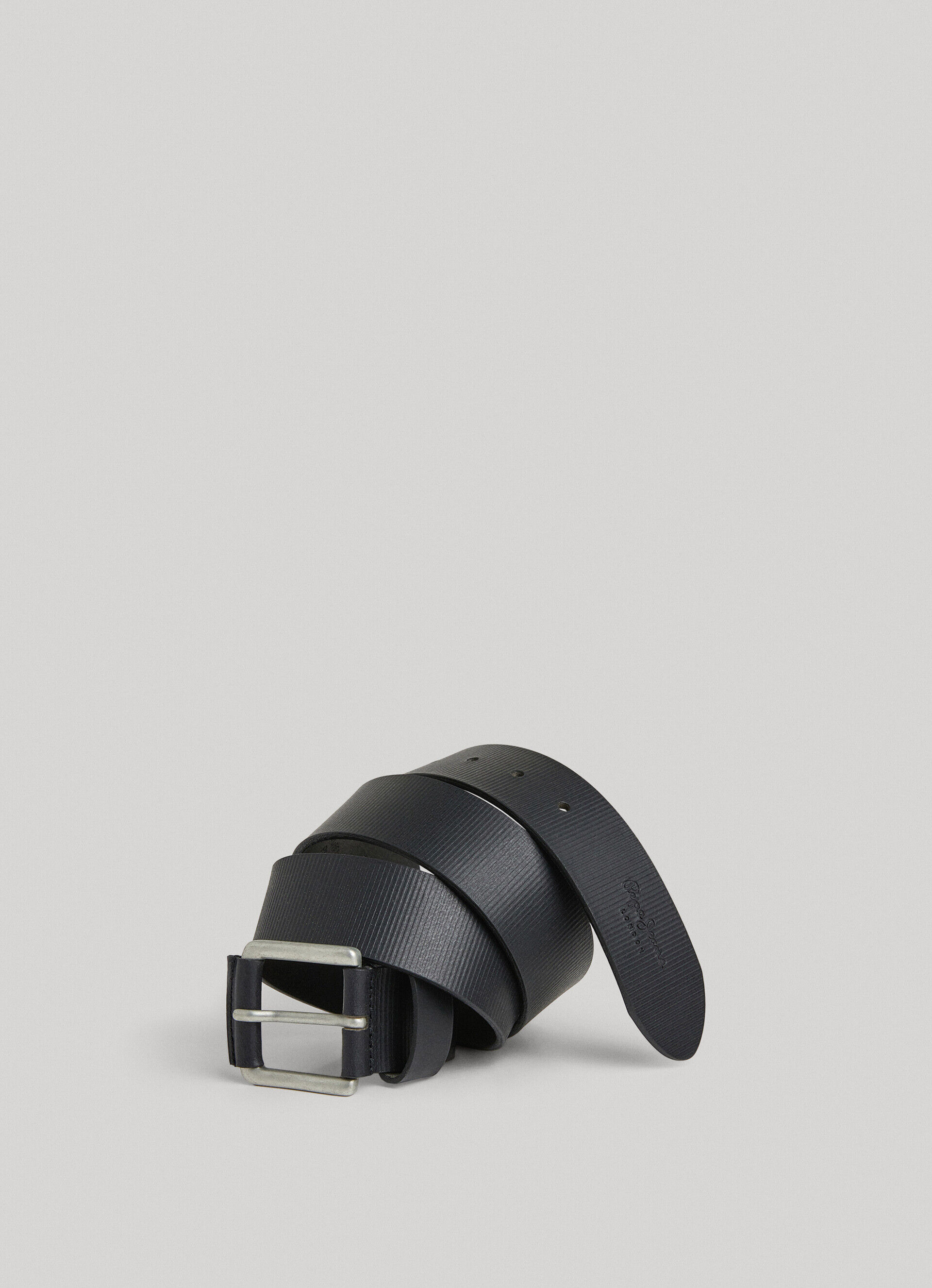 Cinto de couro com fivela quadrada - preto