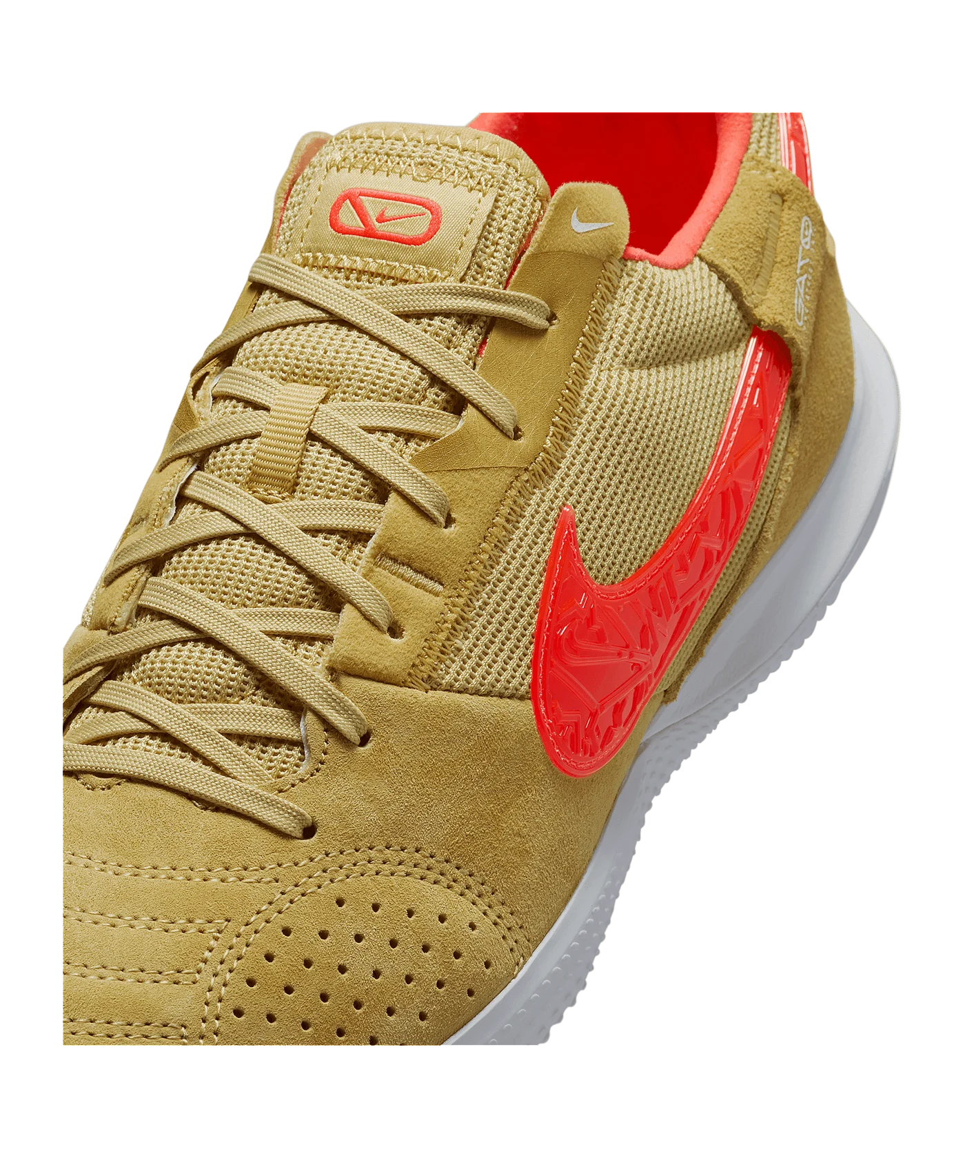 Nike Streetgato IN Gold F200