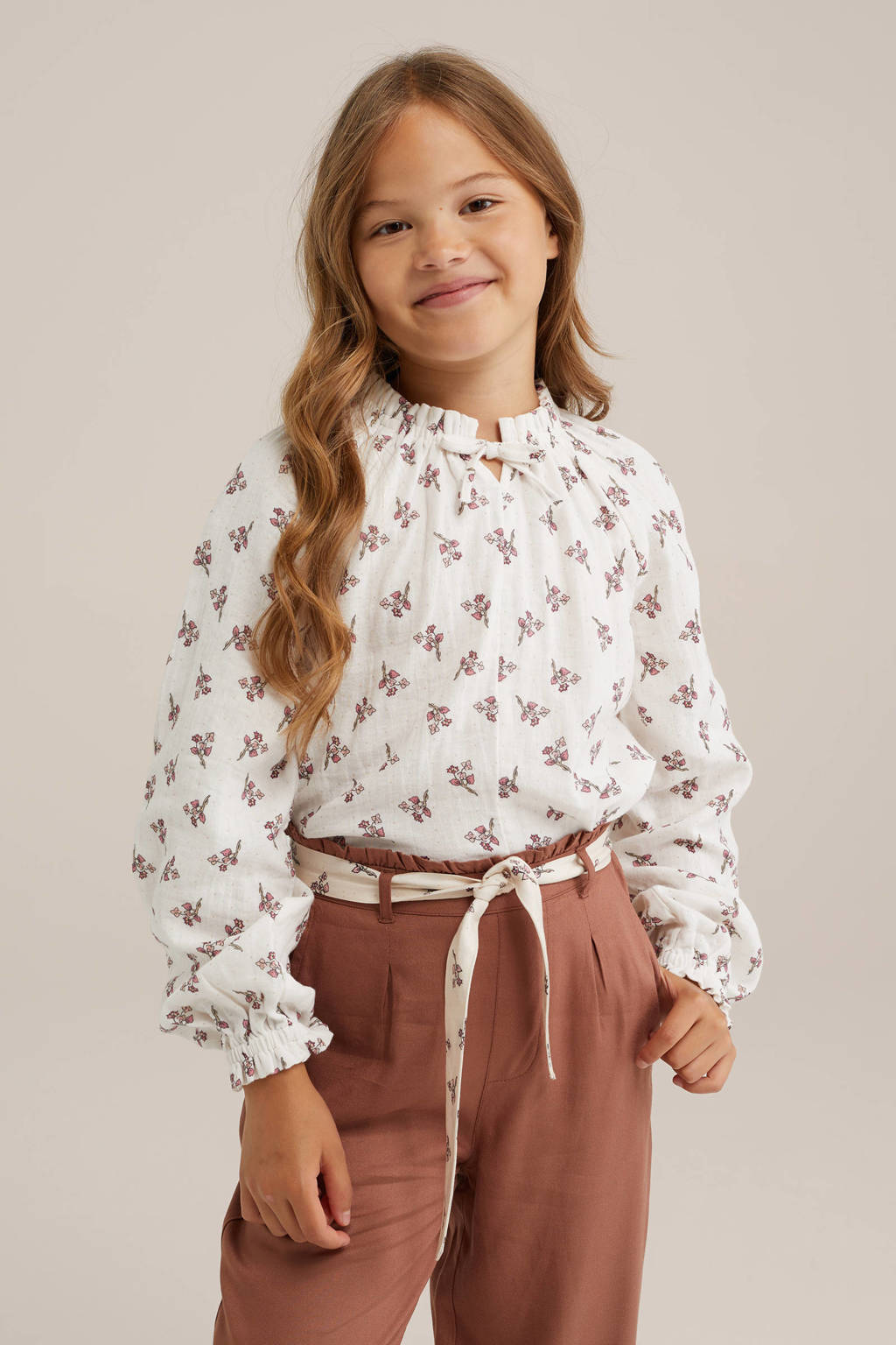 WE Fashion gebloemdetop ecru/roze