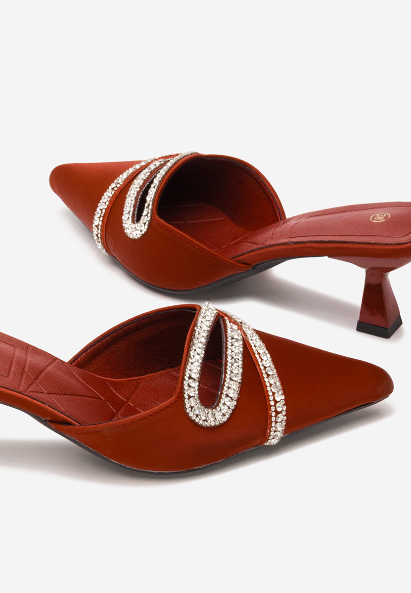 Chaussures à petit talon bordeaux Griseia