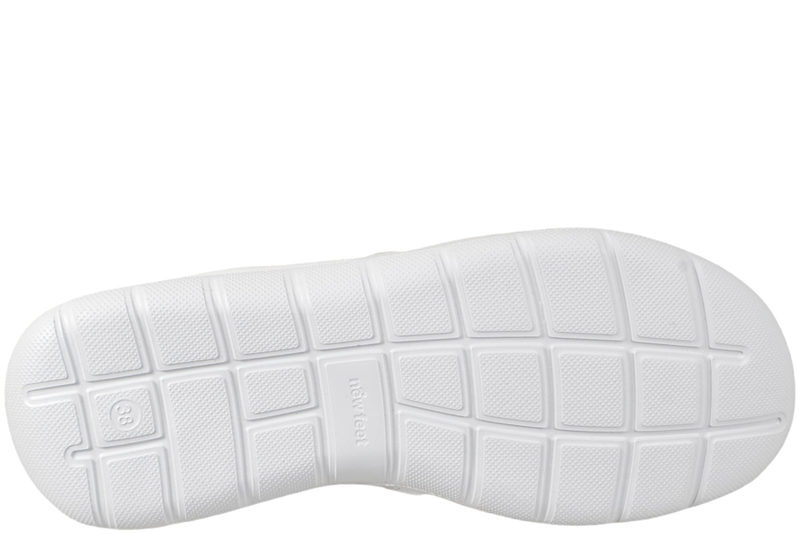 NEW FEET SKO I HVIDT SKIND OG TEKSITL