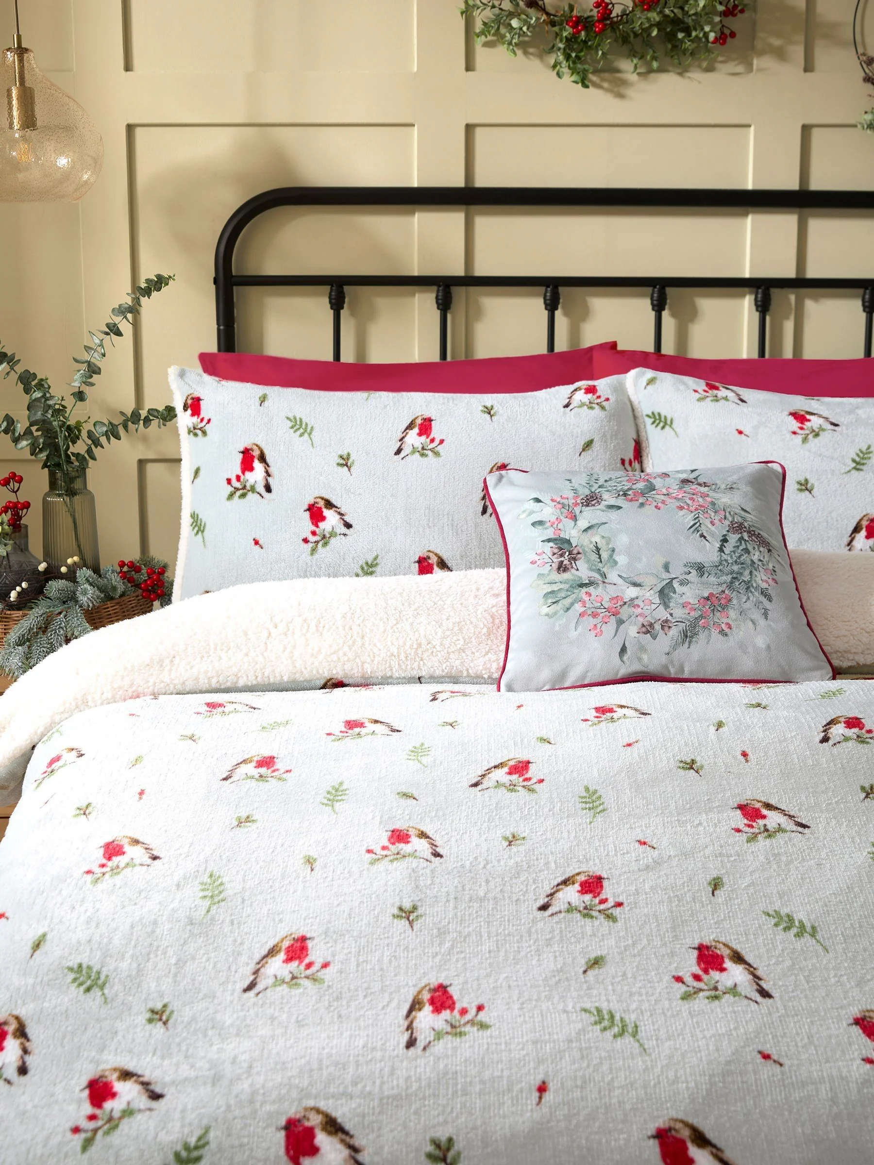 Dreams & Drapes - Pluche Dekbedovertrek Set met Kerstmis Winter Roodborstje