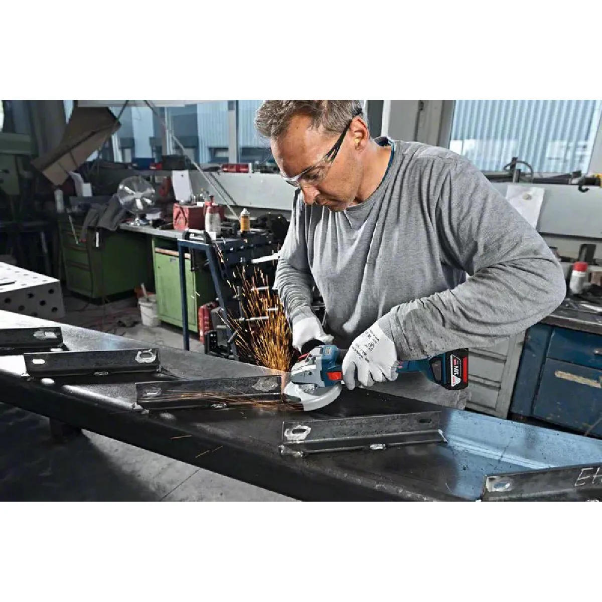 Bosch GWS 18V-10