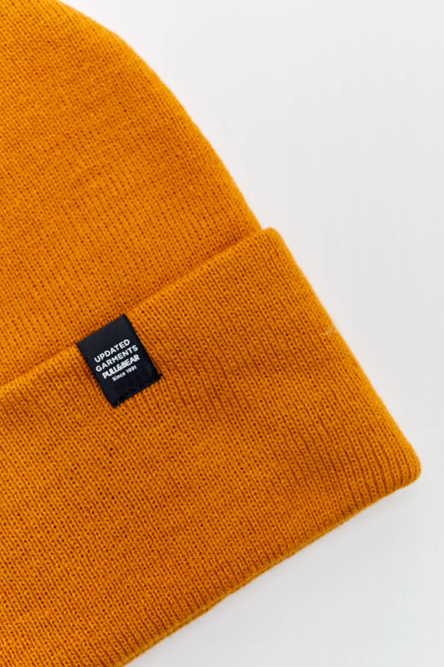 Gorro de malha básico - mostarda