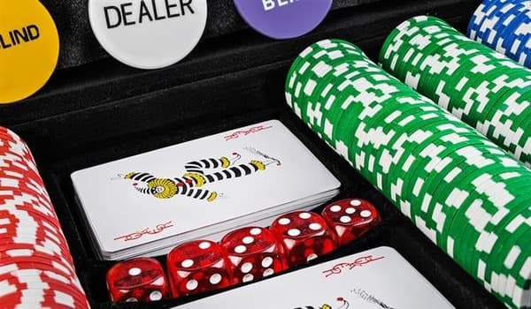 Pokersett med Koffert & Tilbehør - 500 Chips – Poker