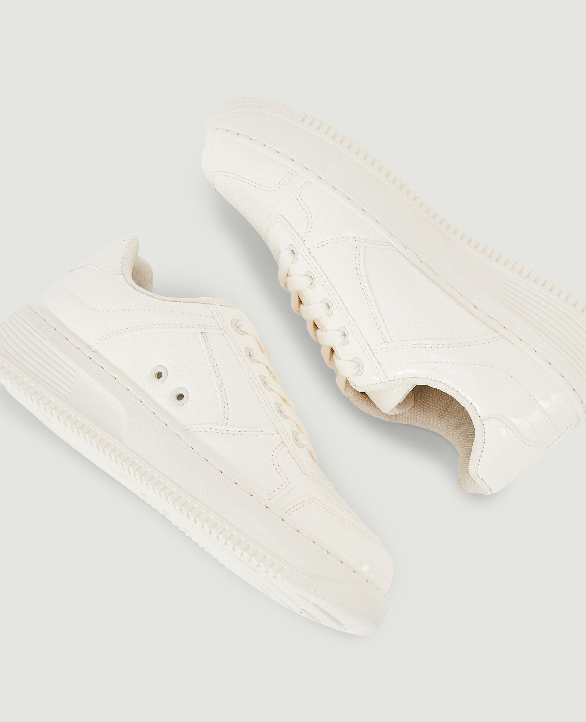 Sneakers en simili effet croco verni - Rose clair