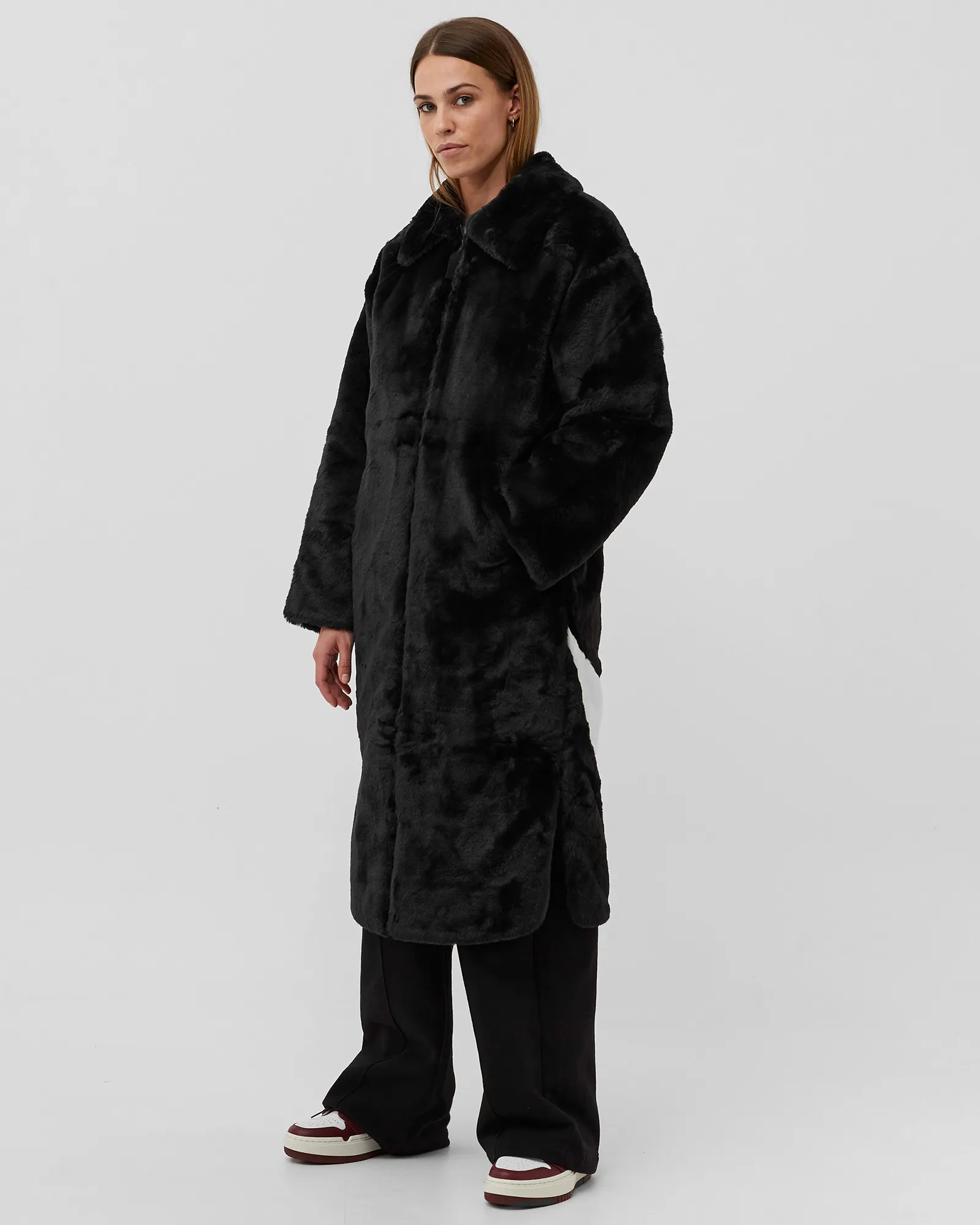 Nike WMNS Plush Faux Fur Long Jacket