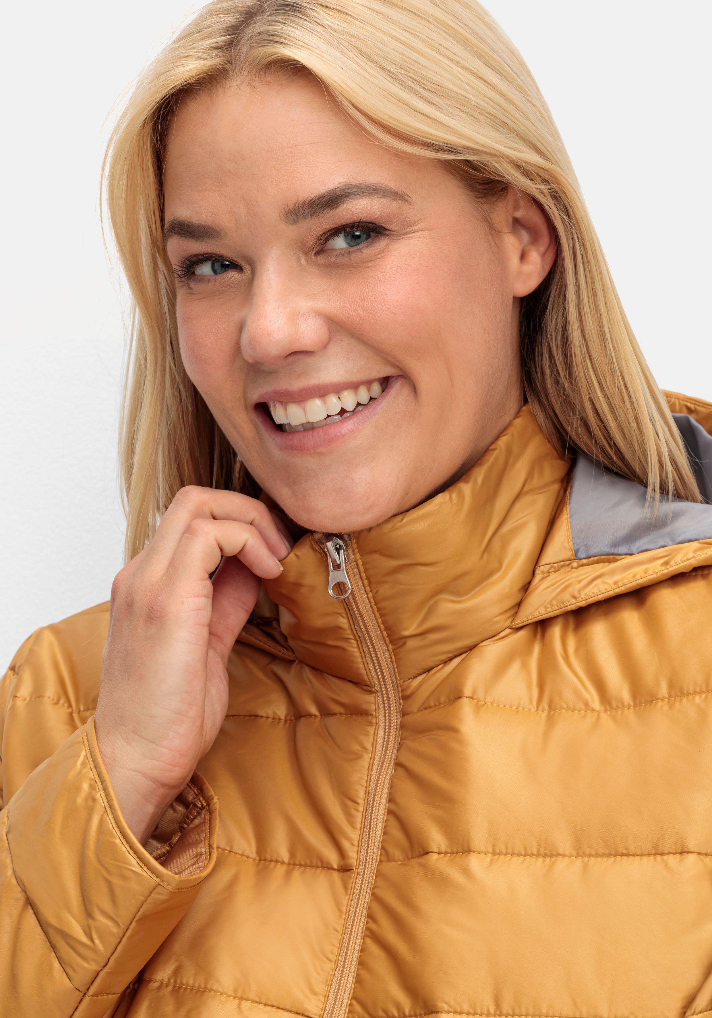 Leicht wattierte Steppjacke mit Kapuze
