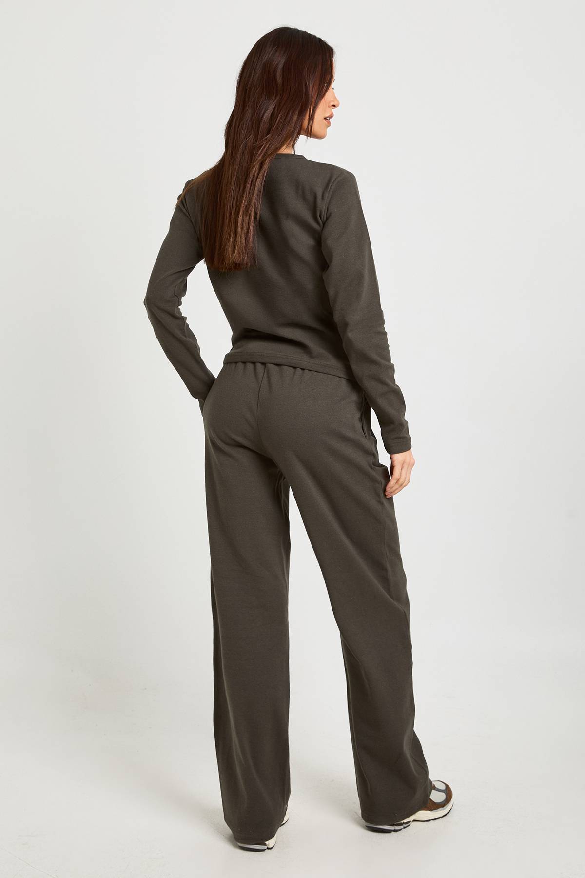 boohoo Ensemble Haut Col Rond Boutonné Et Pantalon En Coton Tall