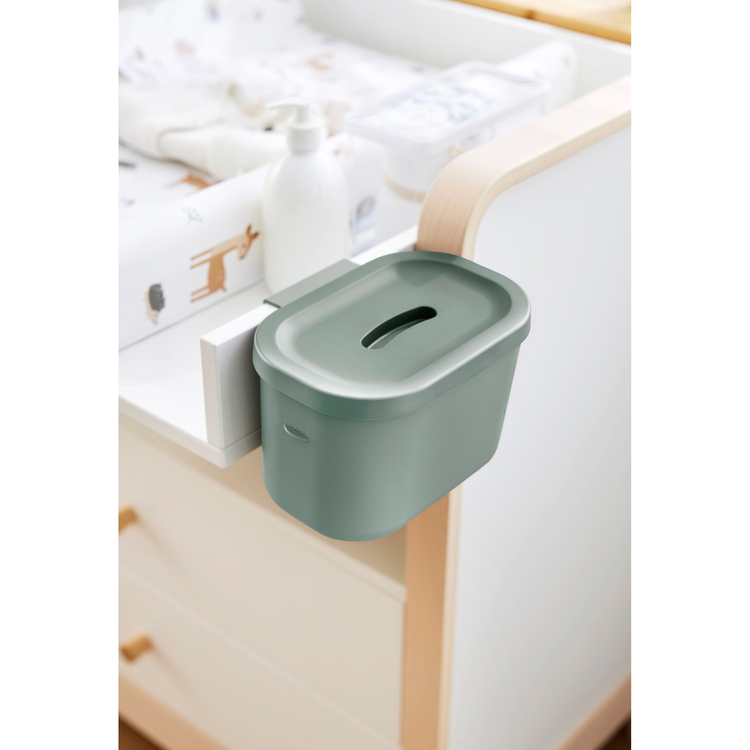 Rotho Babydesign Wickeltisch-Organizer KAYO 3,2 l sage green