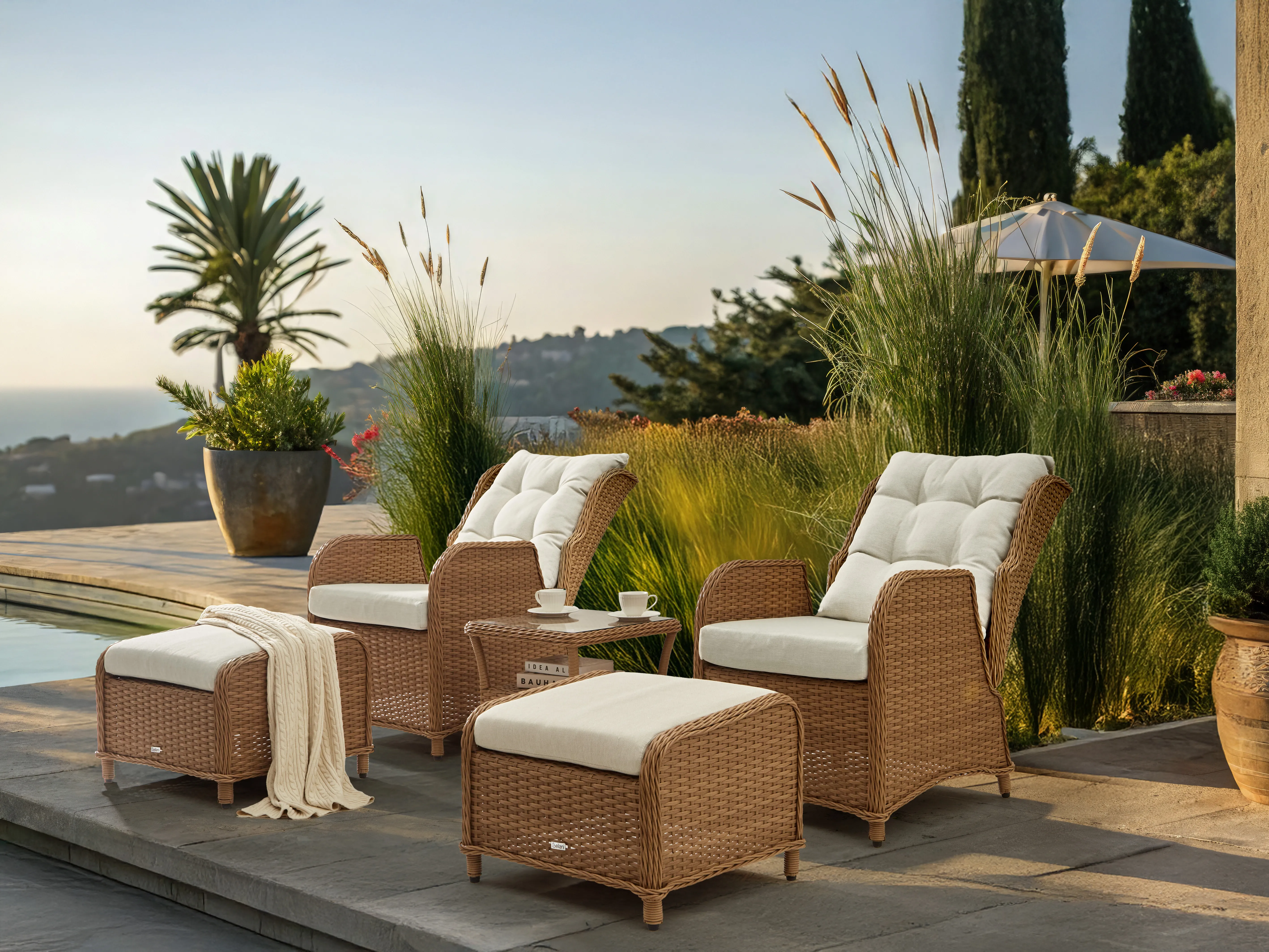 Loungeset met tafel en ottomaan 2-zits PONZA PE rotan Bruin