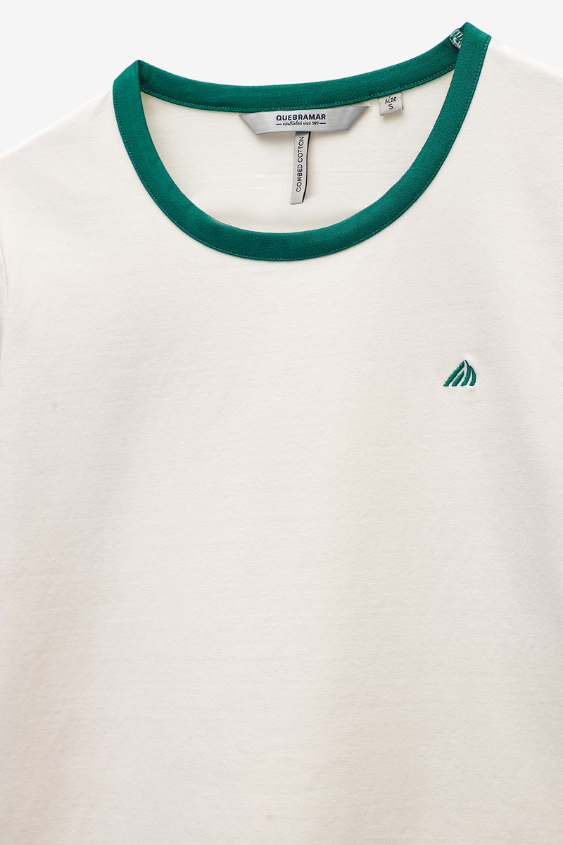 T-SHIRT COM CONTRASTE NA GOLA E MANGAS