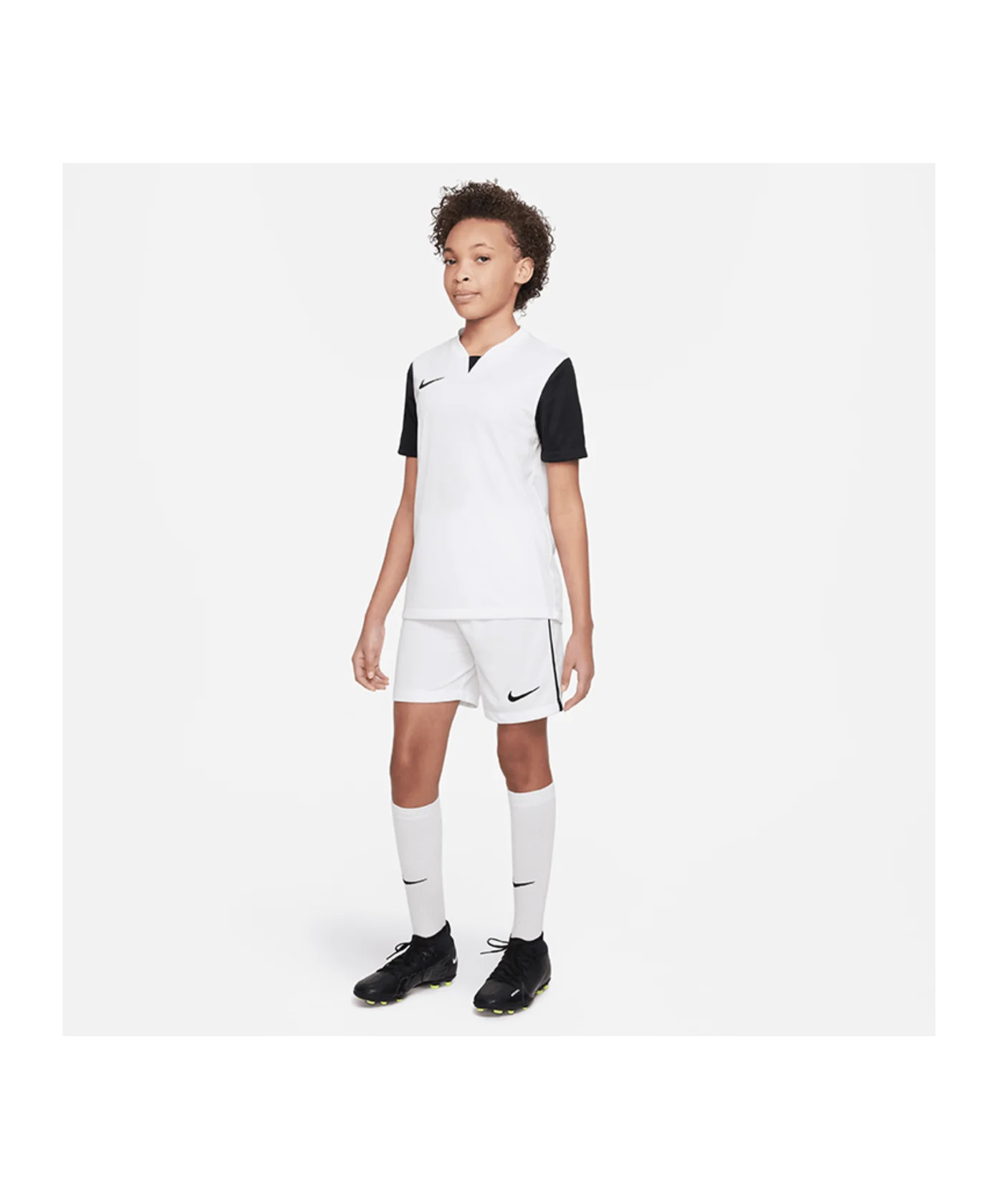 Nike League III Short Kids Weiss F100